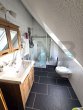 Moderne Maisonettewohnung in ruhiger Anliegerstraße! - Tageslichtbad mit Dusche